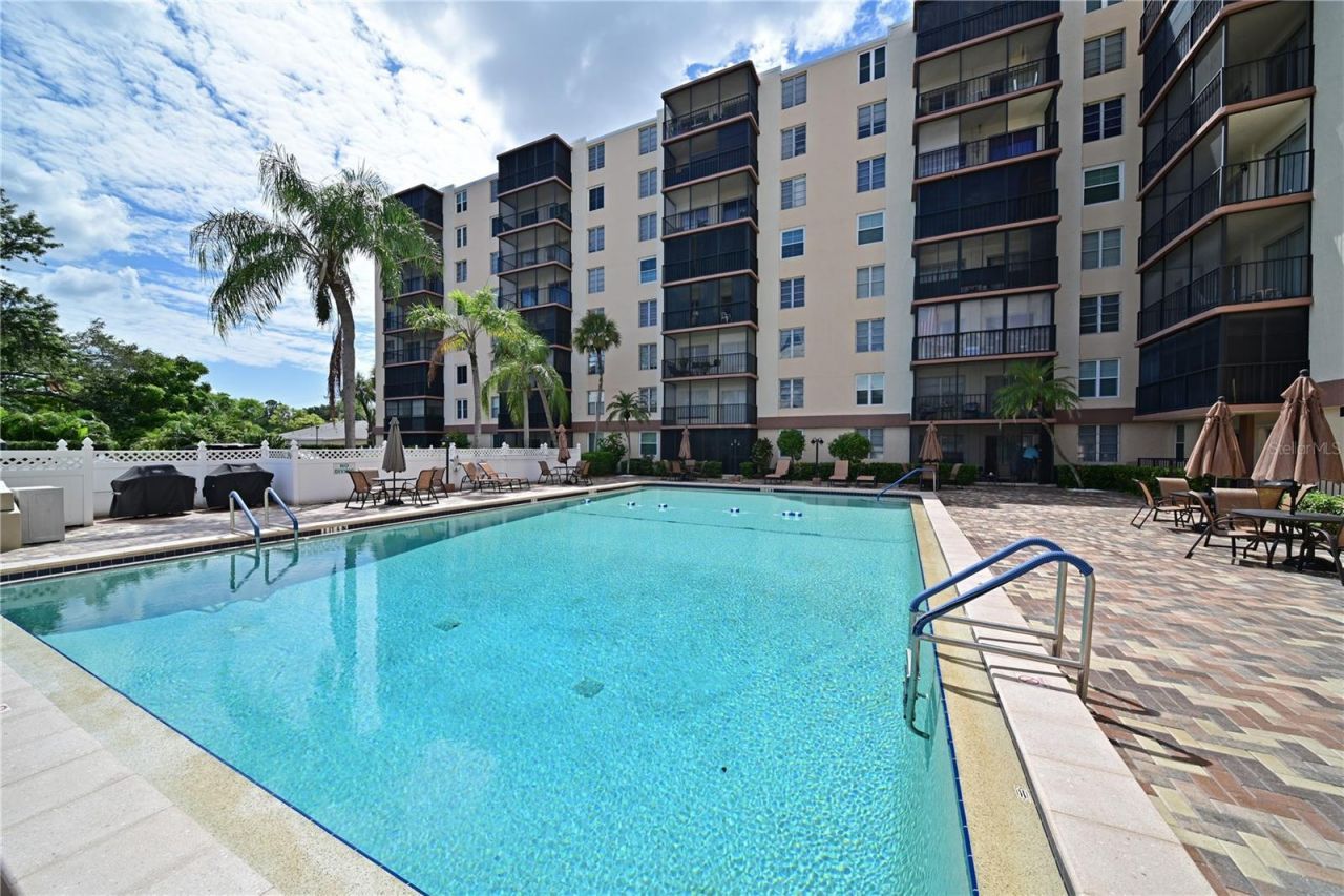 2901 26th Street W, Unit 320, Bradenton, FL 34205 Photo