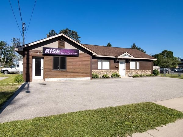 611 Center Avenue N, Gaylord, MI 49735
