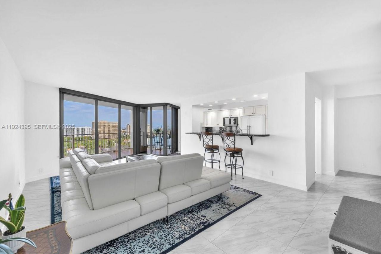 4000 Towerside Ter, Unit 1807, Miami, FL 33138 Photo