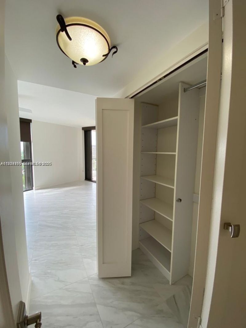 4000 Towerside Ter, Unit 1807, Miami, FL 33138 Photo