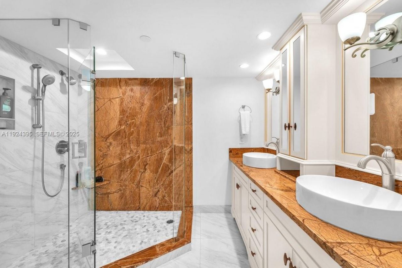 4000 Towerside Ter, Unit 1807, Miami, FL 33138 Photo