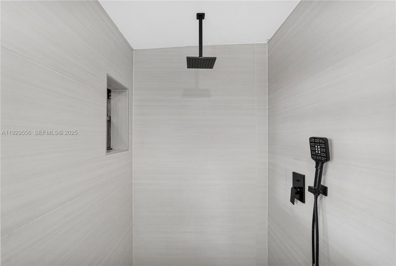 47 NW 49th St, Unit 3, Miami, FL 33127 Photo