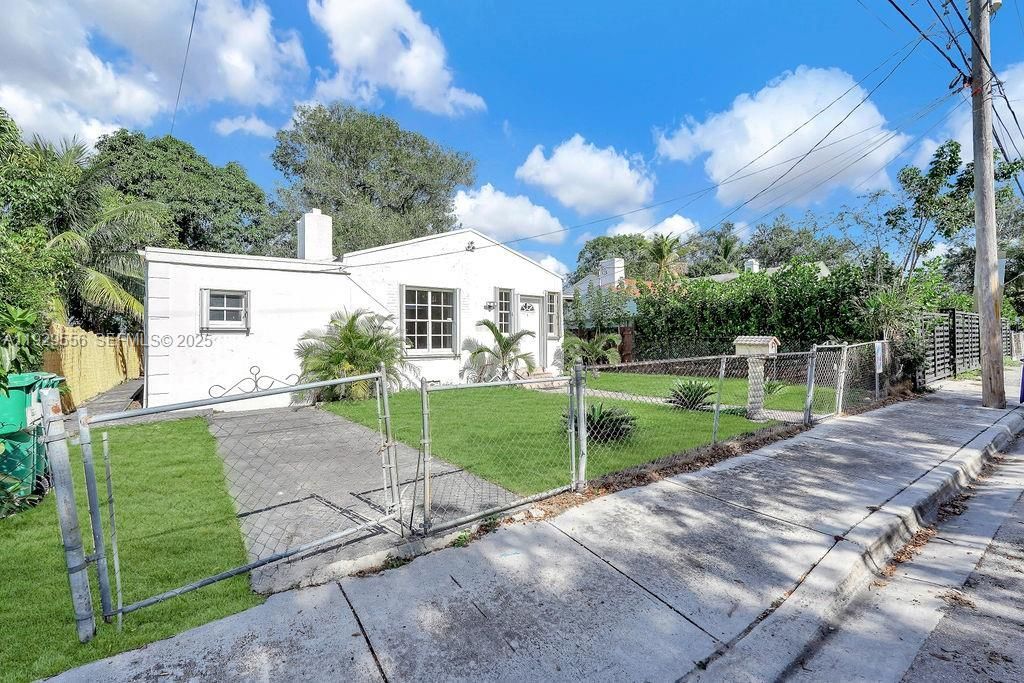 47 NW 49th St, Unit 3, Miami, FL 33127 Photo