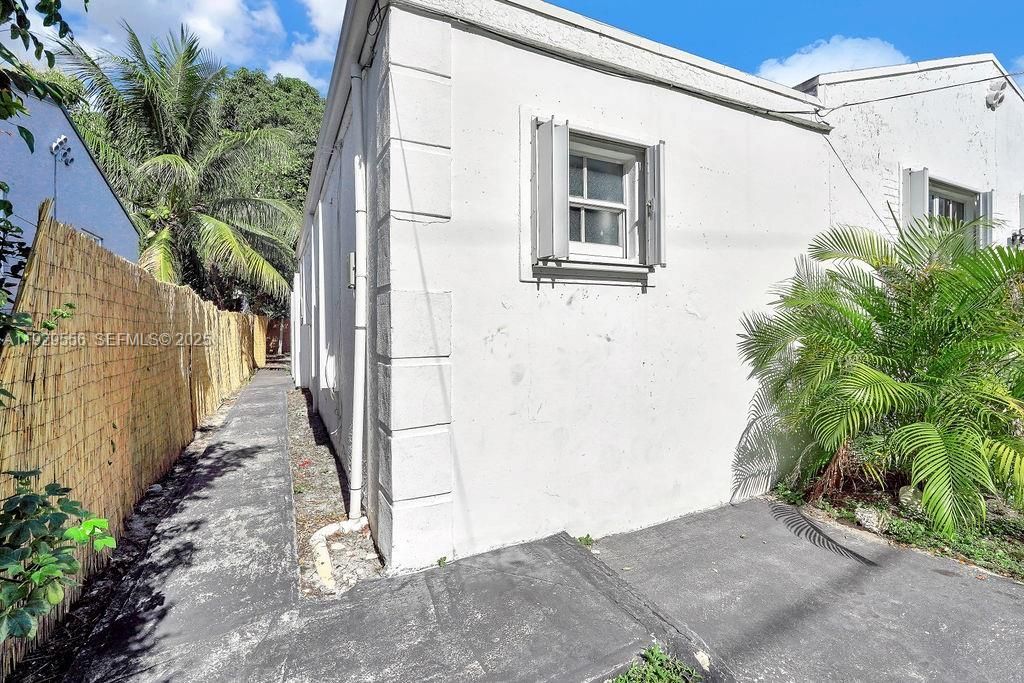 47 NW 49th St, Unit 3, Miami, FL 33127 Photo