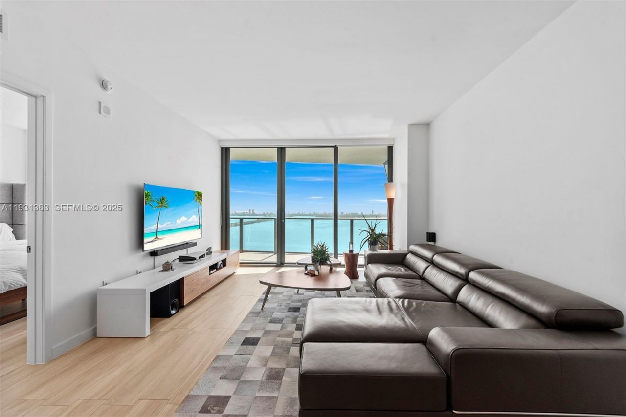 460 NE 28th St , Unit 3903, Miami, FL 33137 Photo