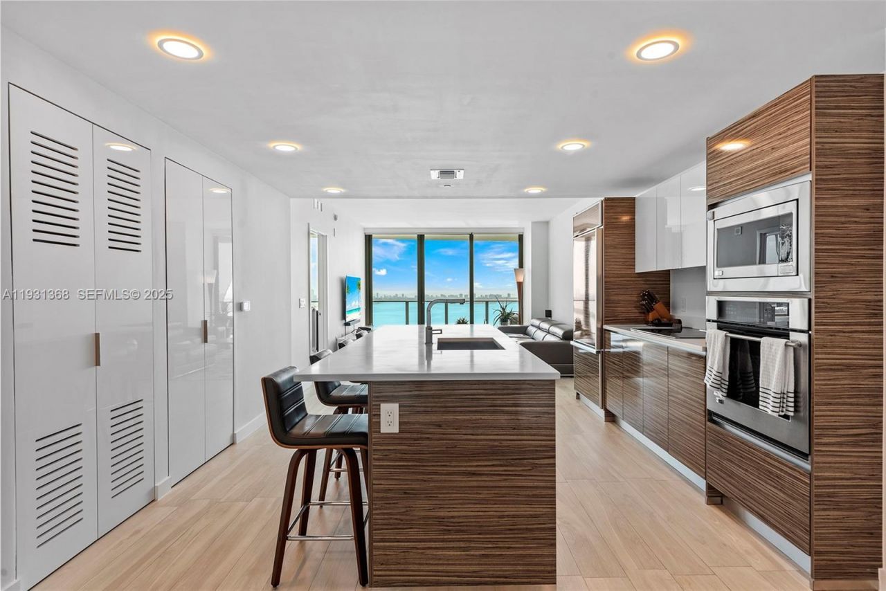 460 NE 28th St , Unit 3903, Miami, FL 33137 Photo