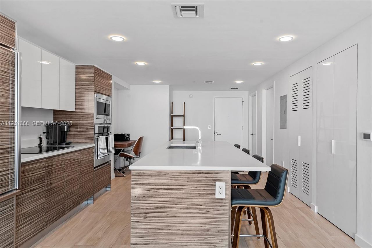 460 NE 28th St , Unit 3903, Miami, FL 33137 Photo