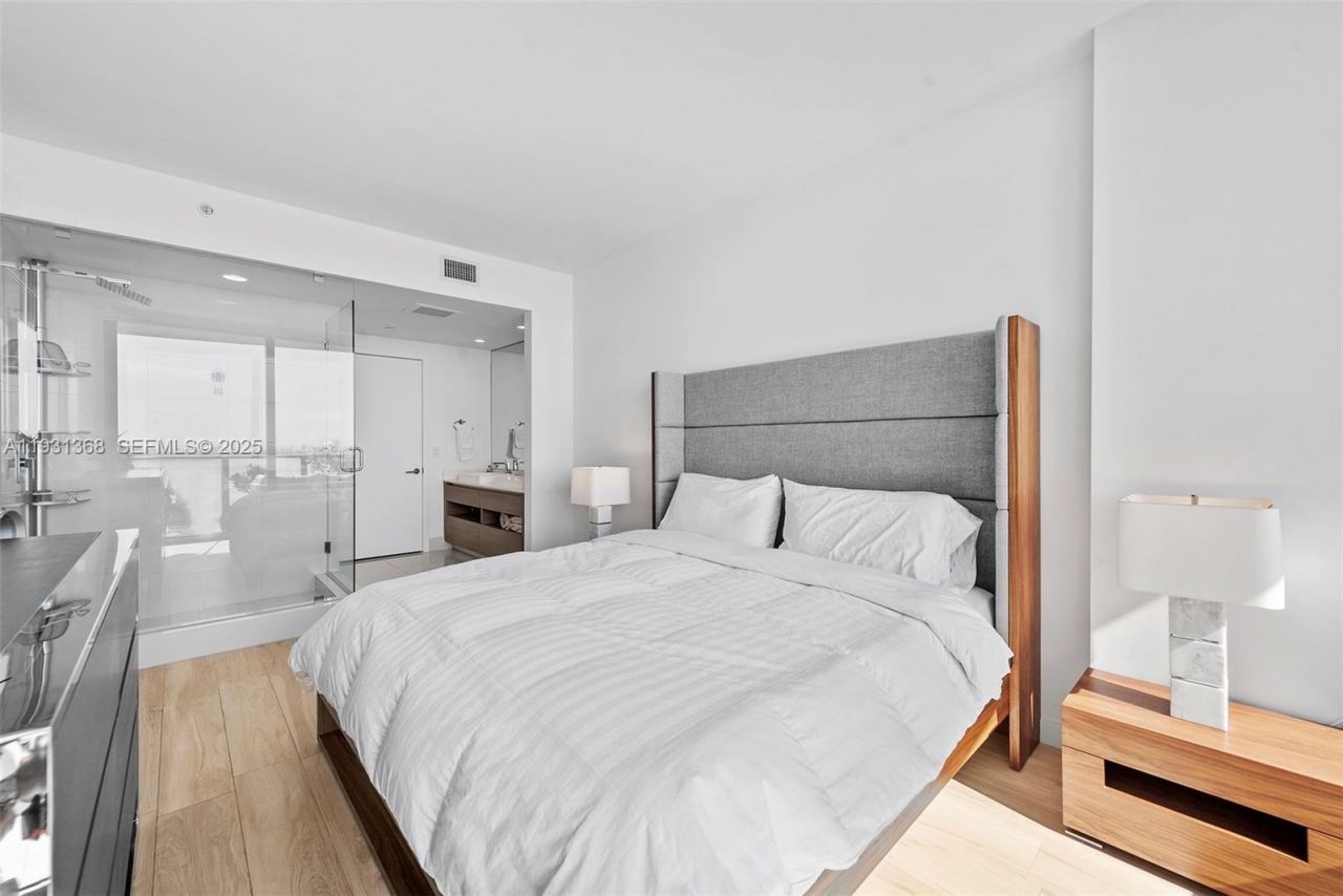 460 NE 28th St , Unit 3903, Miami, FL 33137 Photo