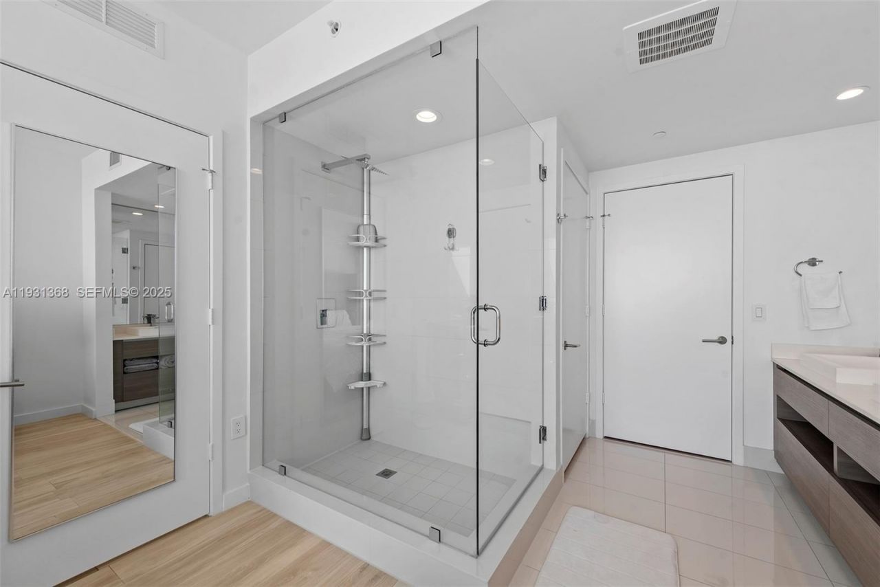 460 NE 28th St , Unit 3903, Miami, FL 33137 Photo