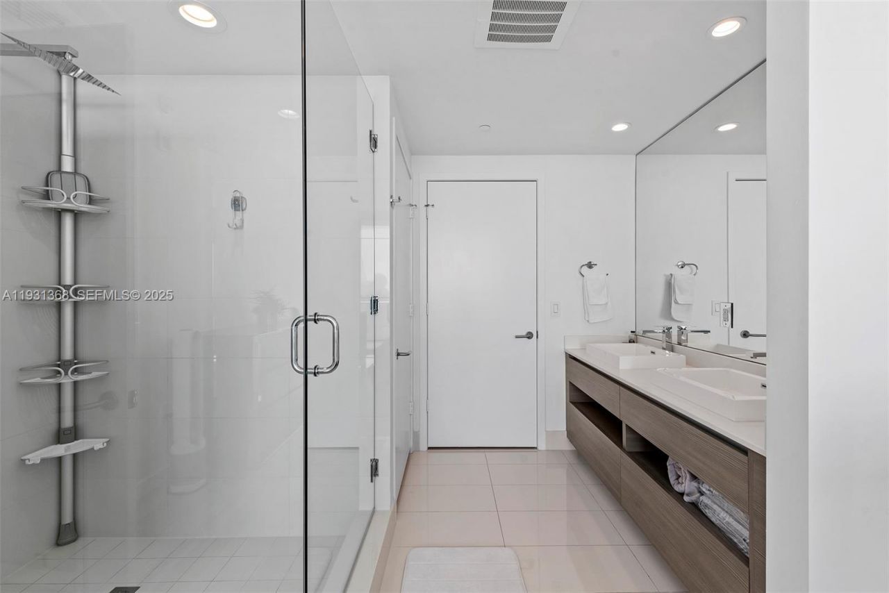 460 NE 28th St , Unit 3903, Miami, FL 33137 Photo