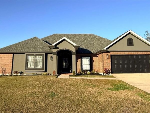 2752 ACADIANA Trace, Marrero, LA 70072