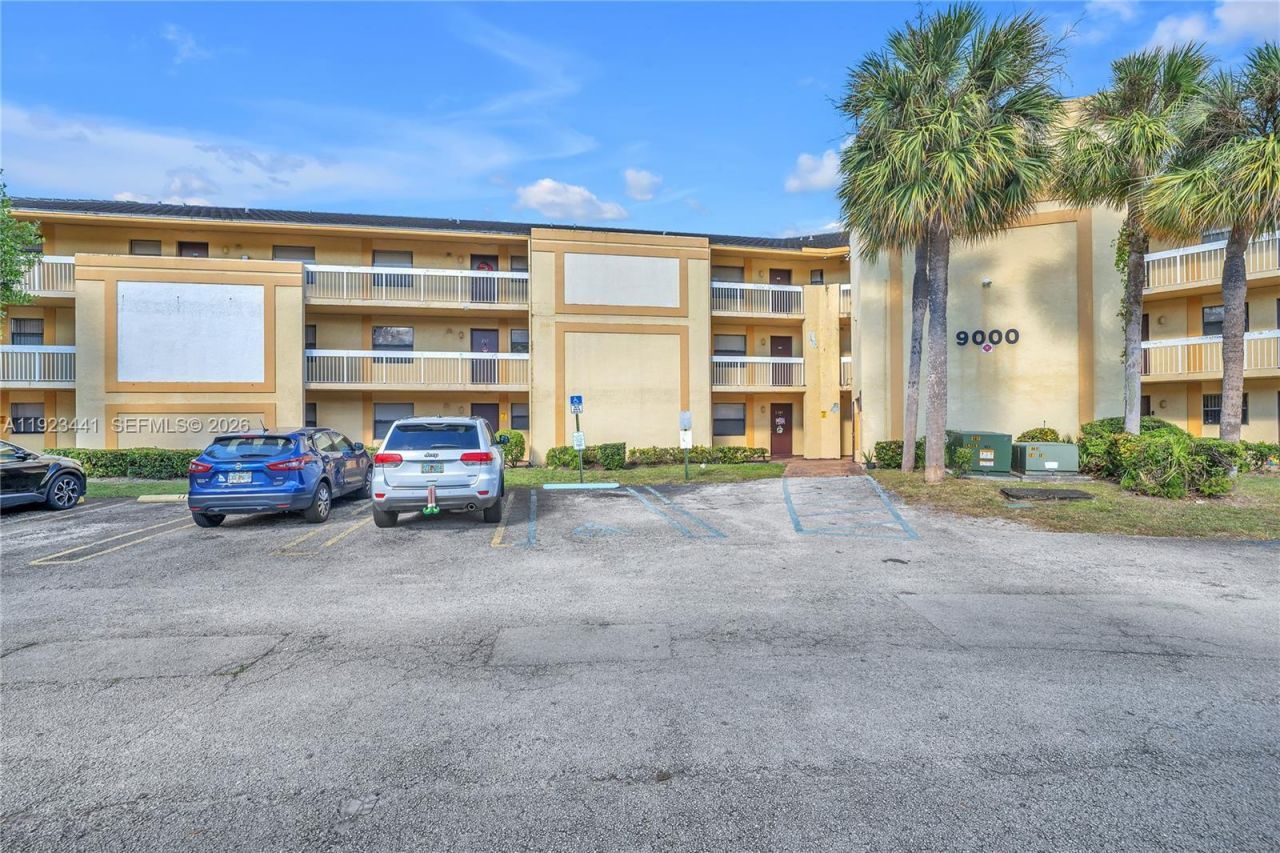9000 NW 28th Dr, Unit 1-207, Coral Springs, FL 33065 Photo