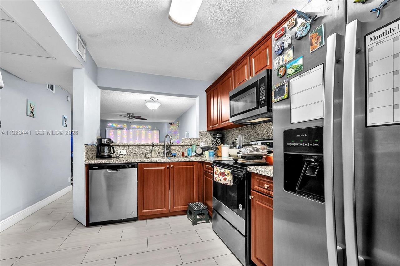 9000 NW 28th Dr, Unit 1-207, Coral Springs, FL 33065 Photo