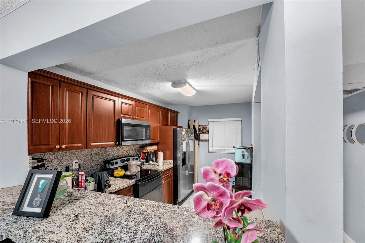 9000 NW 28th Dr, Unit 1-207, Coral Springs, FL 33065 Photo