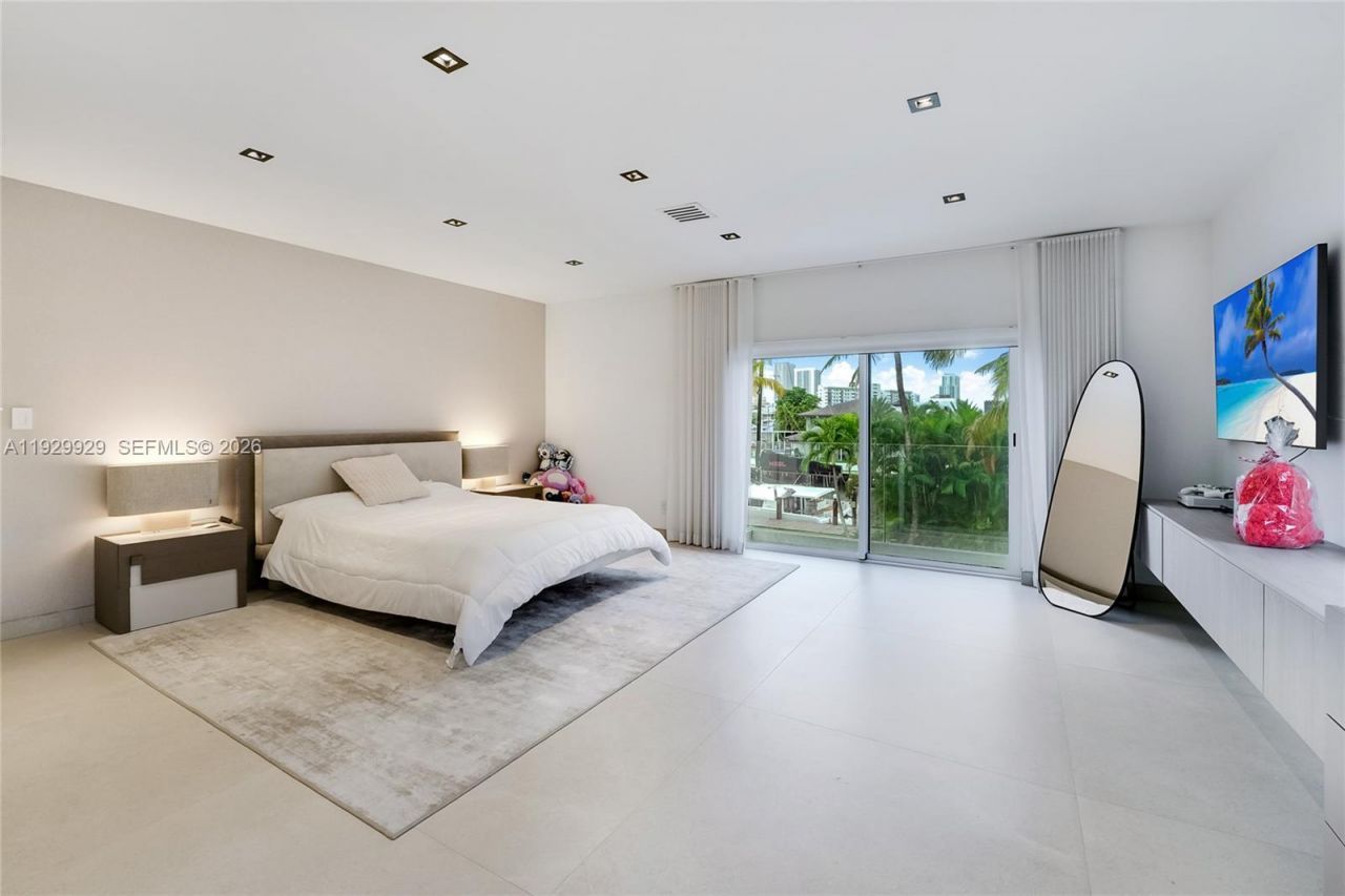 431 Layne Blvd, Hallandale Beach, FL 33009 Photo