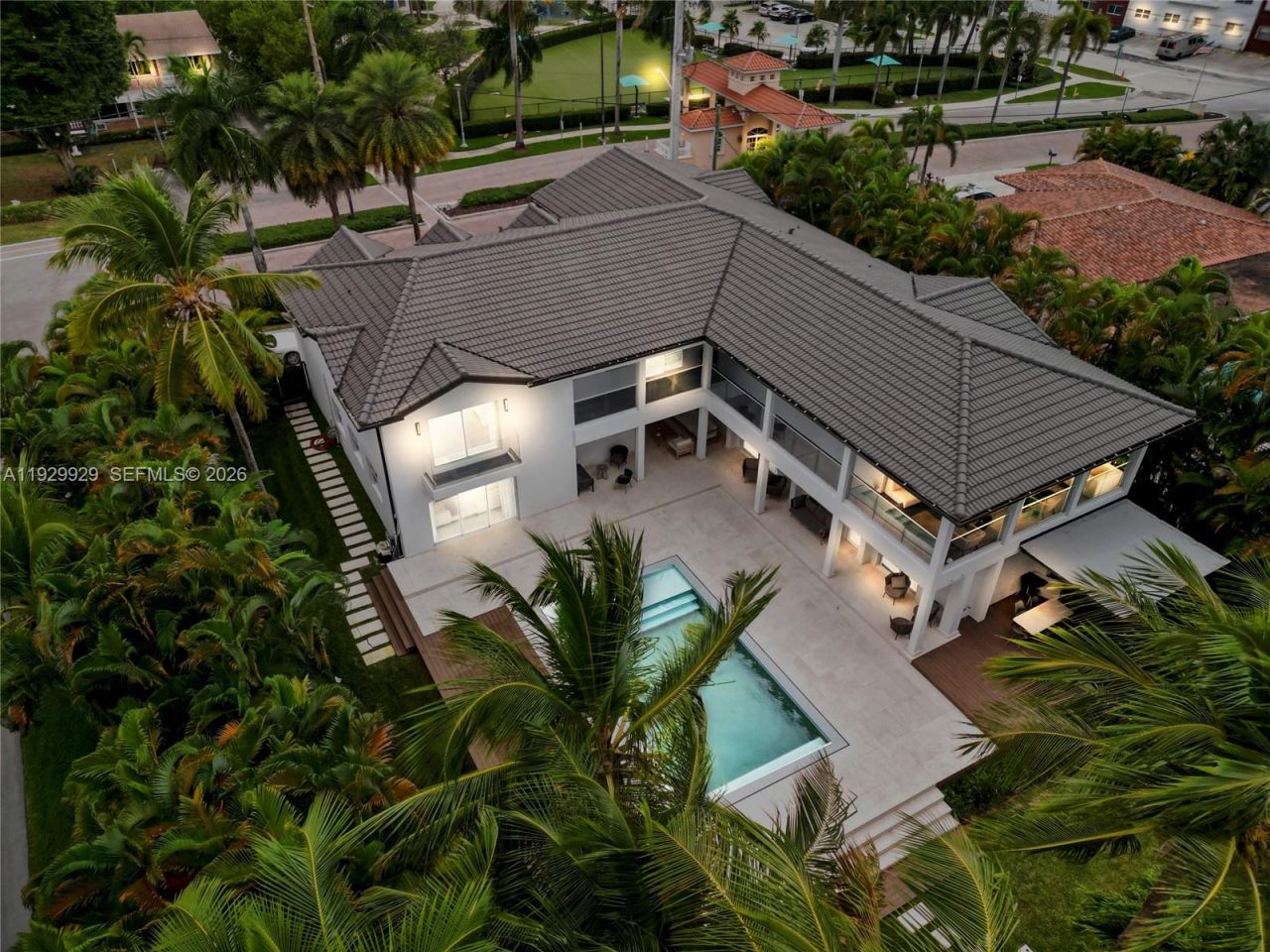 431 Layne Blvd, Hallandale Beach, FL 33009 Photo