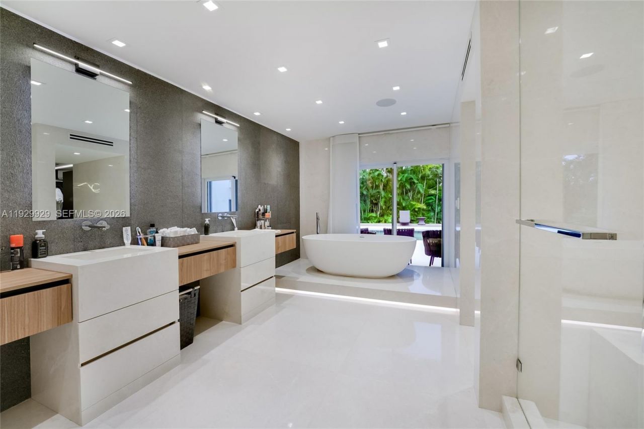 431 Layne Blvd, Hallandale Beach, FL 33009 Photo