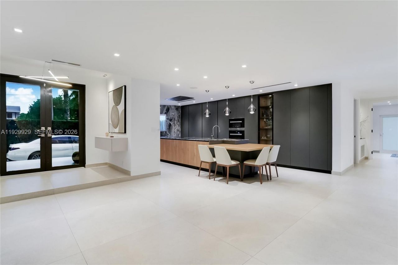 431 Layne Blvd, Hallandale Beach, FL 33009 Photo