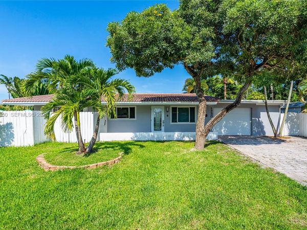 1730 NE 9th Ave, Fort Lauderdale, FL 33305
