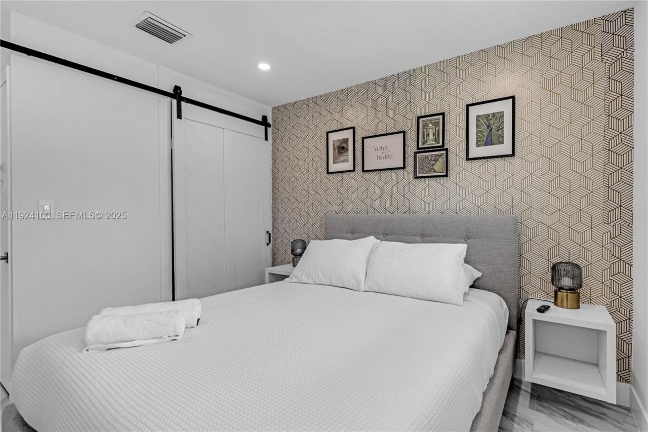 1730 NE 9th Ave, Fort Lauderdale, FL 33305 Photo