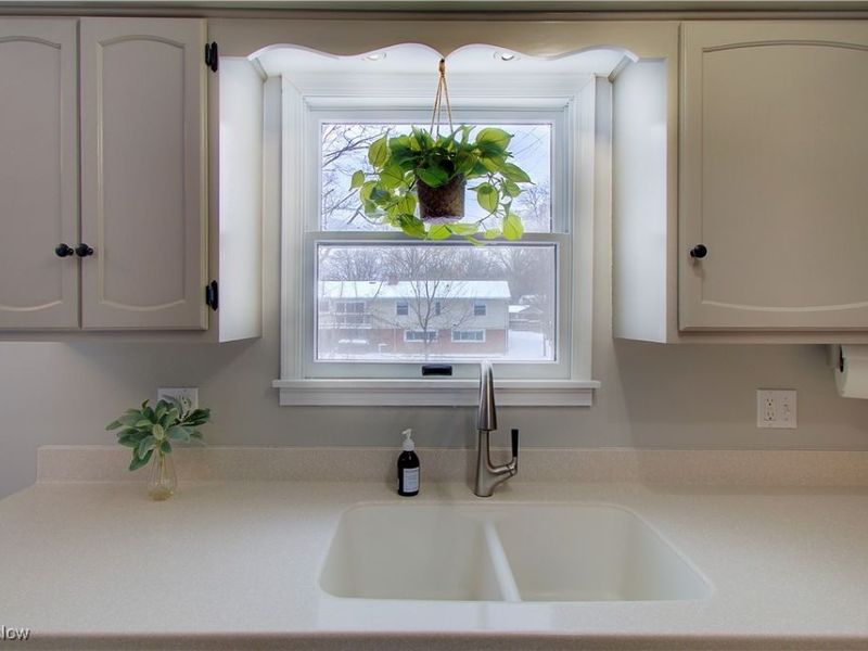 30505 Willoway Lane, Bay Village, OH 44140 Photo 12