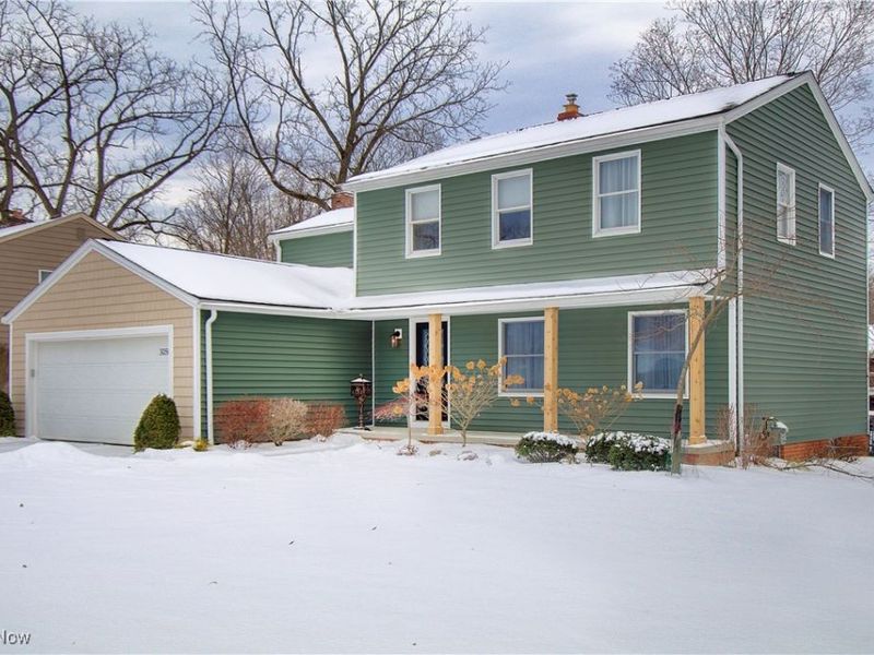 30505 Willoway Lane, Bay Village, OH 44140 Photo 2