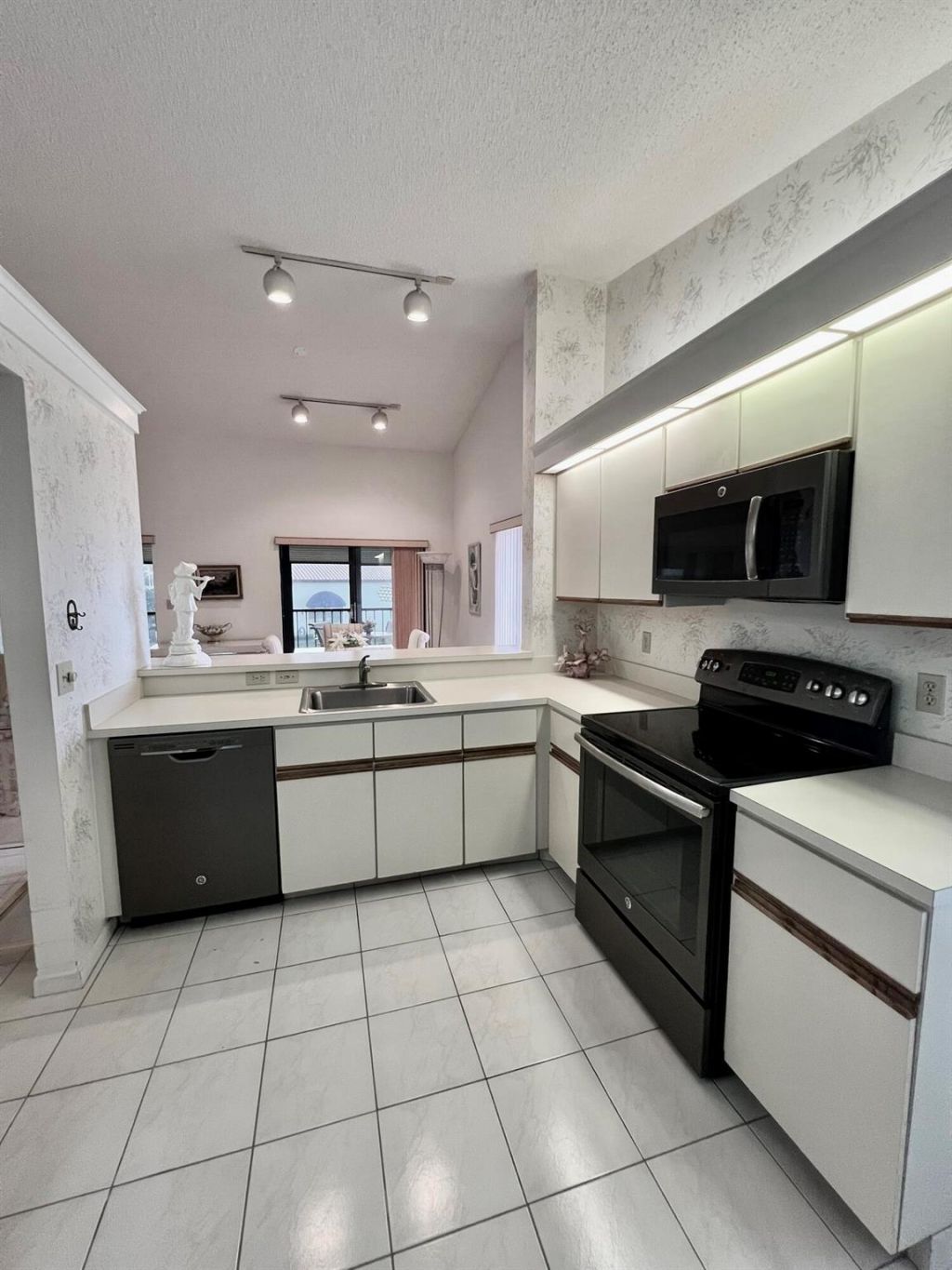 10711 Ocean Palm Way, Unit 202, Boynton Beach, FL 33437 Photo