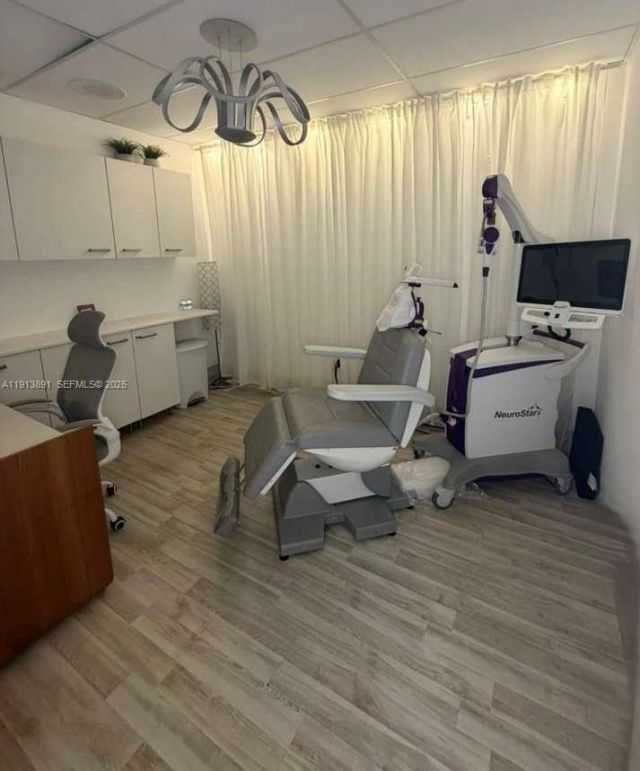 2500 E Hallandale Beach Blvd , Hallandale Beach, FL 33009 Photo