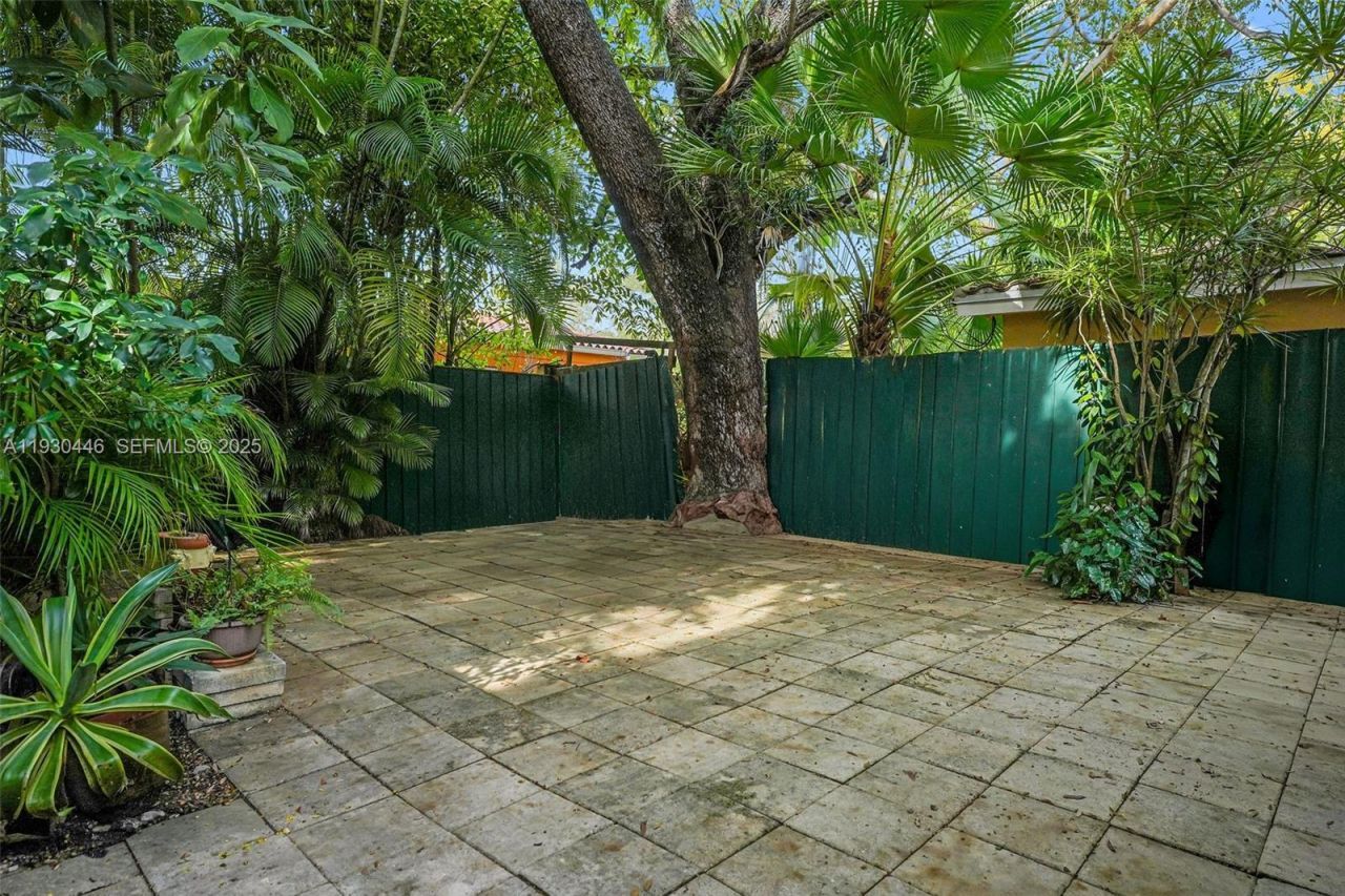 2790 SW 22nd Ave, Miami, FL 33133 Photo