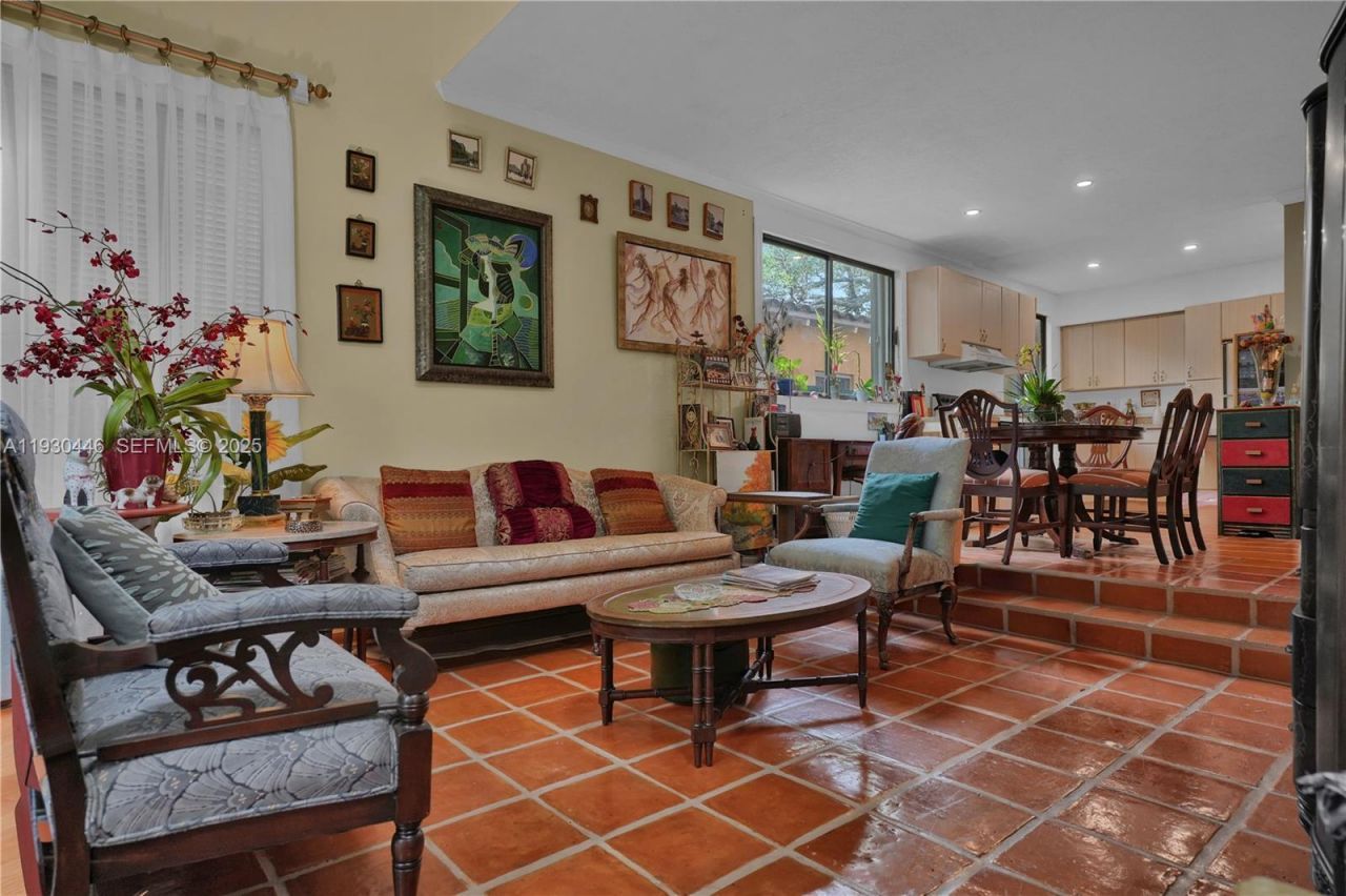 2790 SW 22nd Ave, Miami, FL 33133 Photo