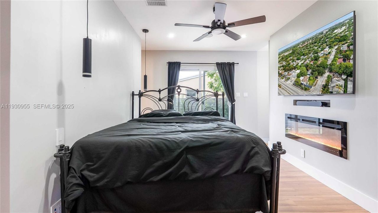 817 NW 17th St, Fort Lauderdale, FL 33311 Photo