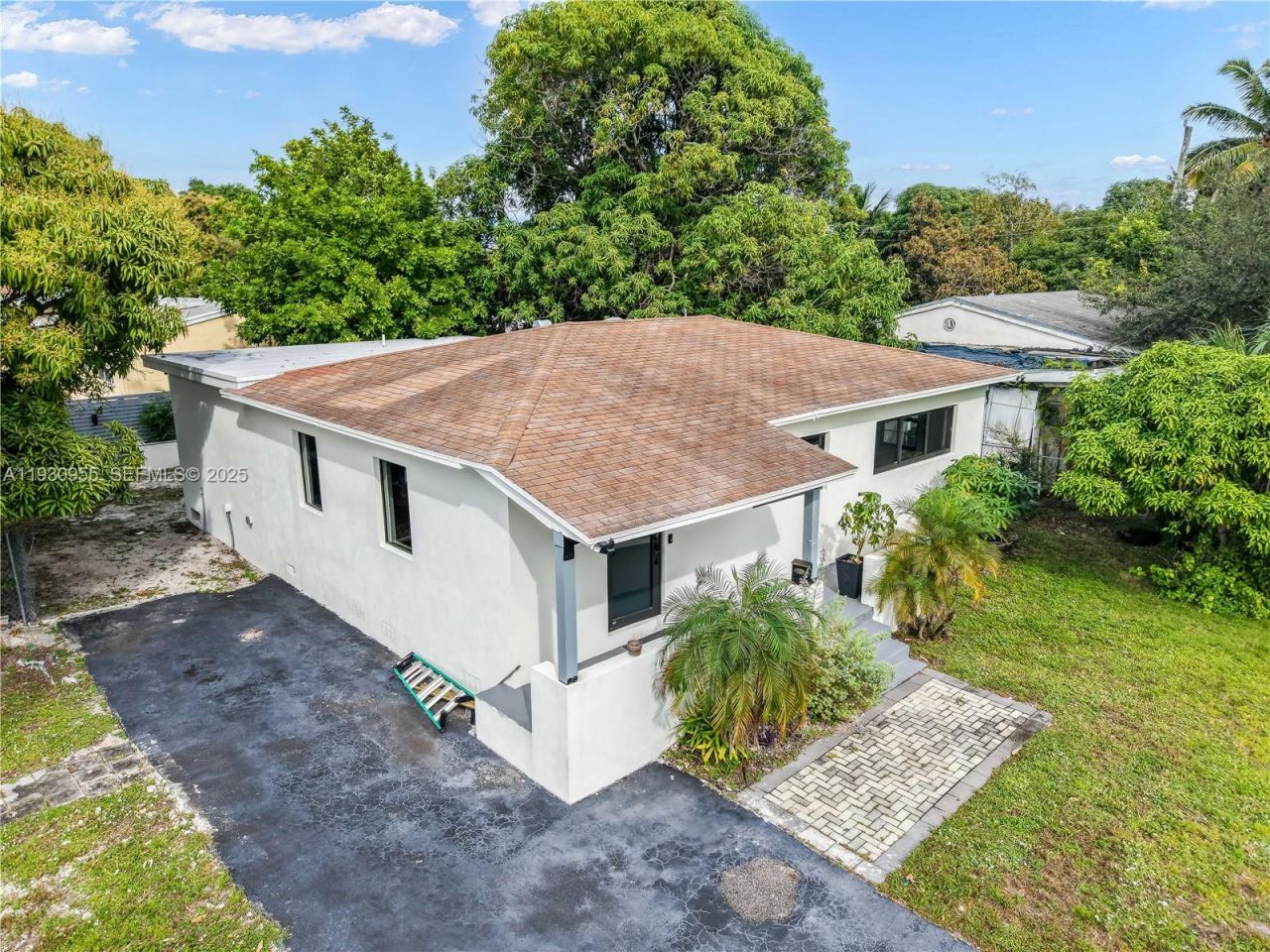 817 NW 17th St, Fort Lauderdale, FL 33311 Photo