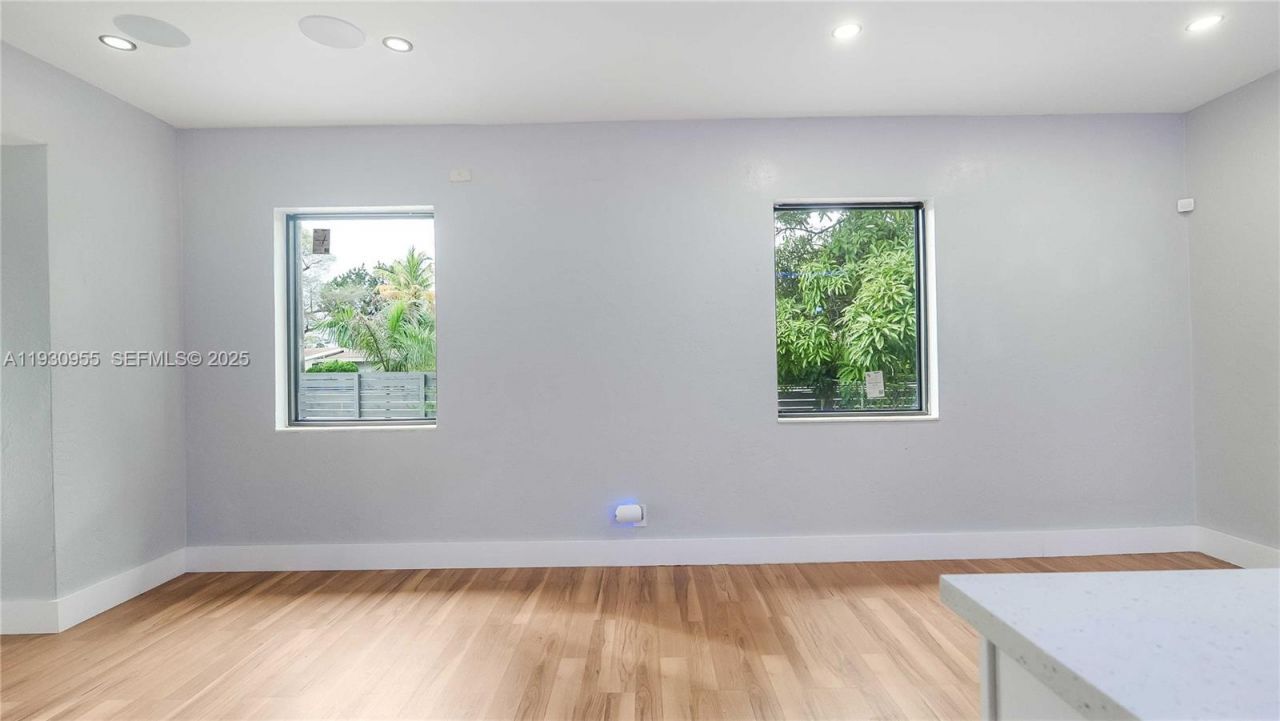 817 NW 17th St, Fort Lauderdale, FL 33311 Photo