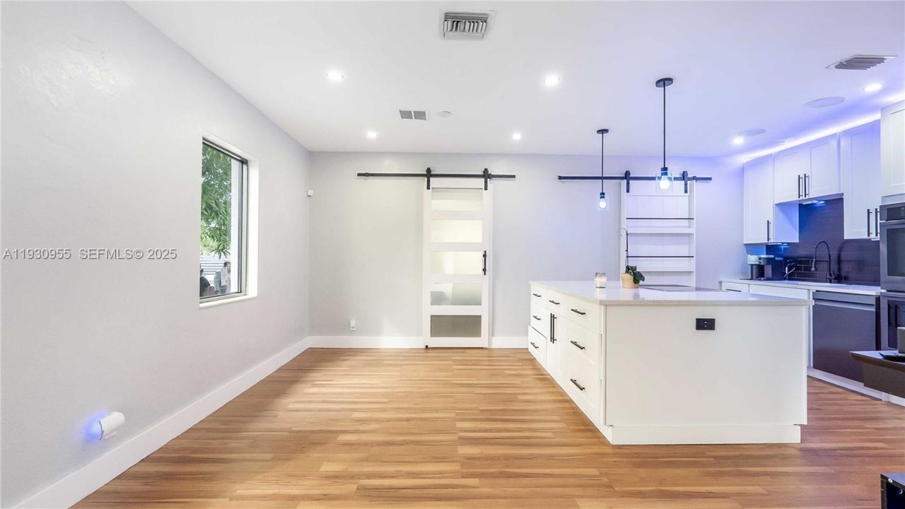817 NW 17th St, Fort Lauderdale, FL 33311 Photo