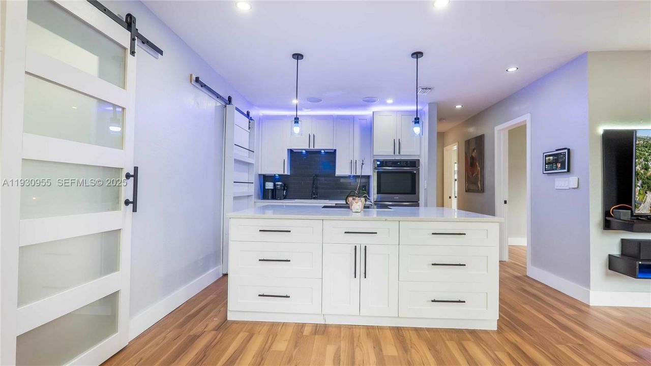 817 NW 17th St, Fort Lauderdale, FL 33311 Photo