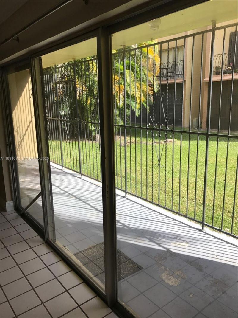 100 NW 87th Ave, Unit E102, Miami, FL 33172 Photo