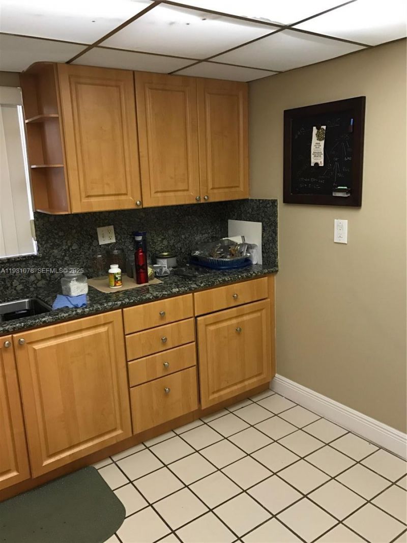 100 NW 87th Ave, Unit E102, Miami, FL 33172 Photo