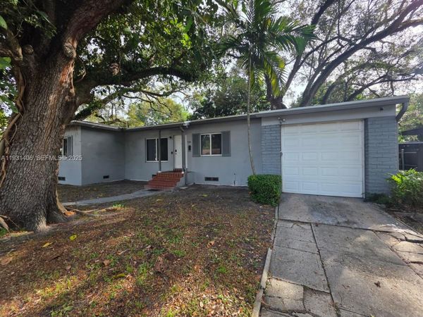 530 NE 132nd Ter , North Miami, FL 33161