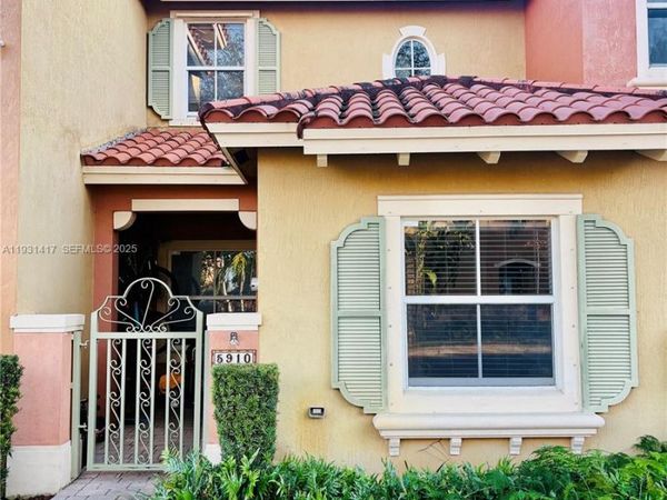 5910 Siena Ln, Unit 5910, Hollywood, FL 33021