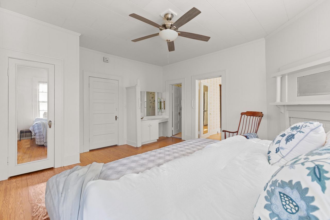 200 Broughton Road Photo 25