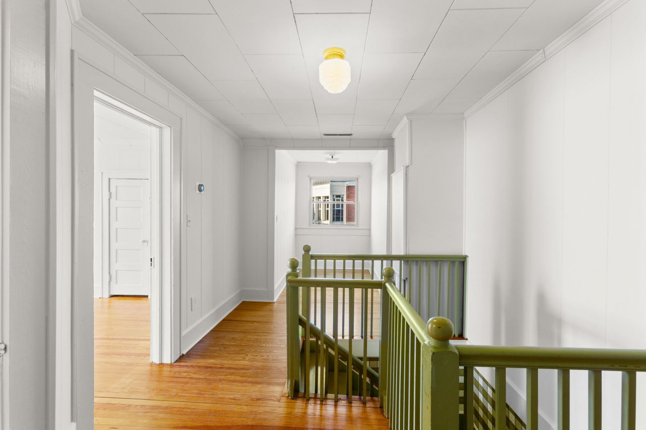 200 Broughton Road Photo 27