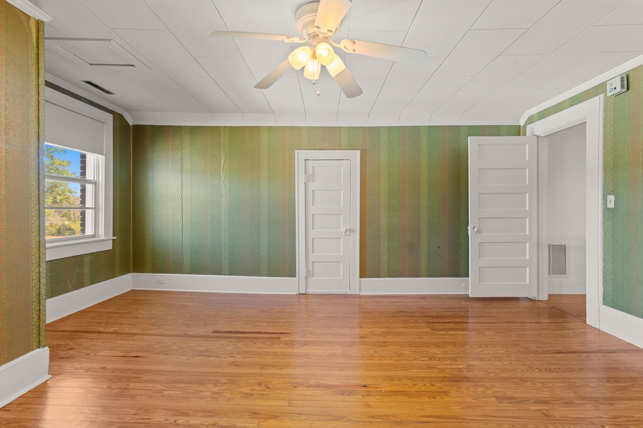 200 Broughton Road Photo 29