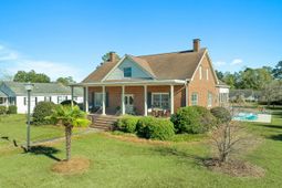 200 Broughton Road photo 4