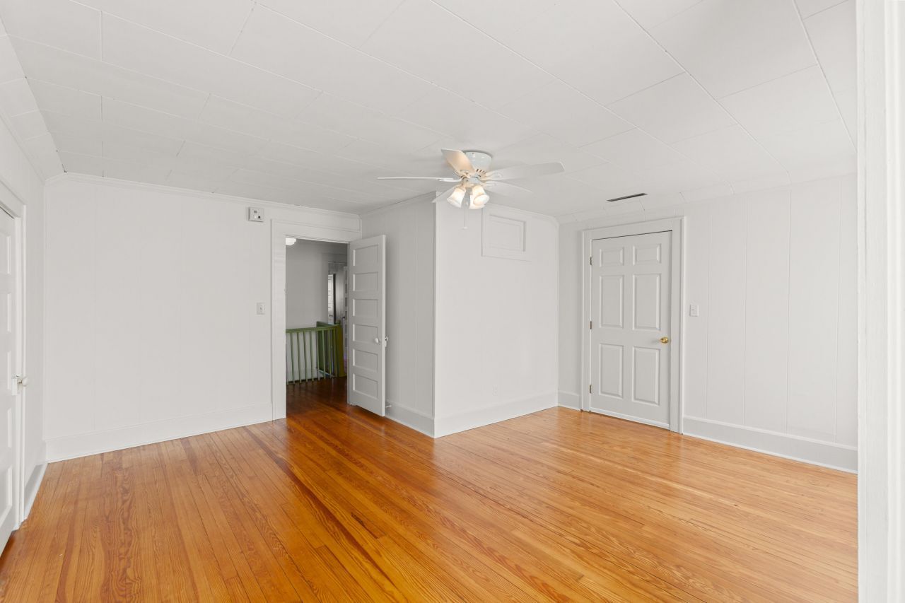 200 Broughton Road Photo 31