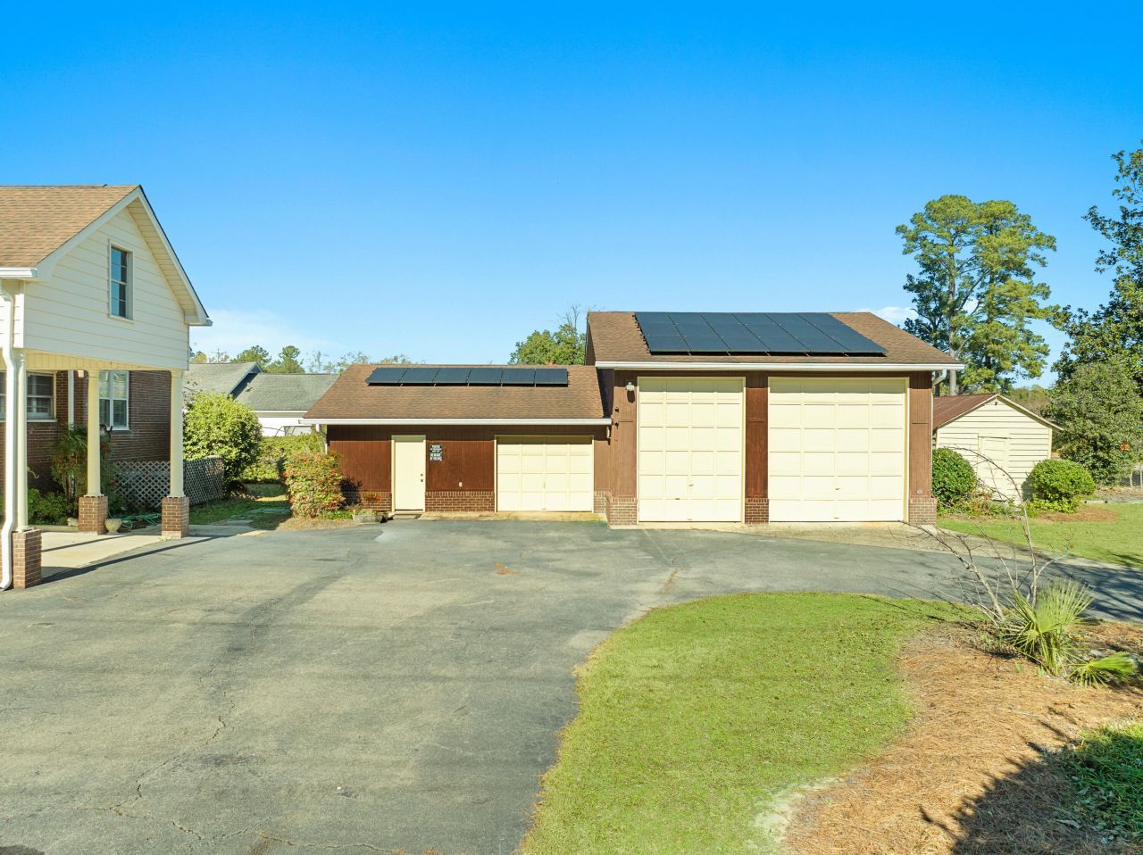 200 Broughton Road Photo 33