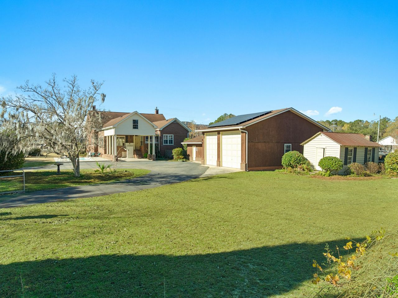 200 Broughton Road Photo 34