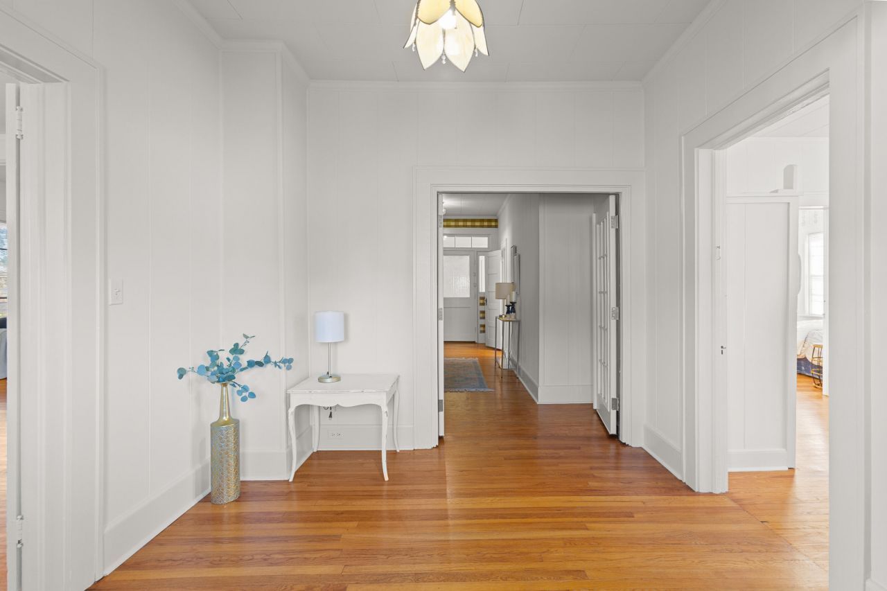 200 Broughton Road Photo 5