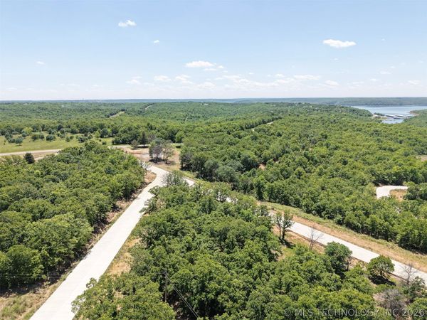 15956 Lakewood Circle, Skiatook, OK 74070
