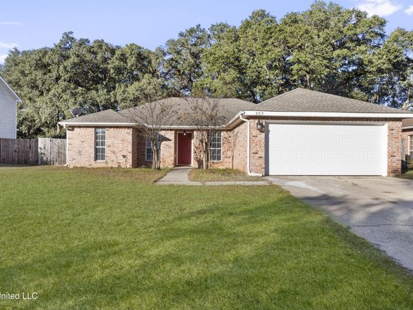 2313 Rue Beaux Chenes, Ocean Springs, MS 39564