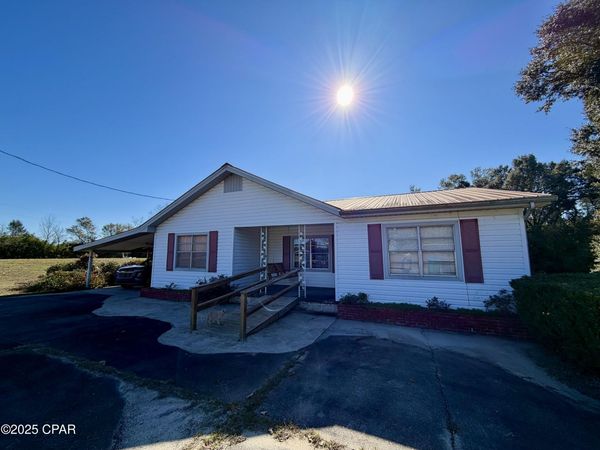 2797 Salem Church Road, Sneads, FL 32460